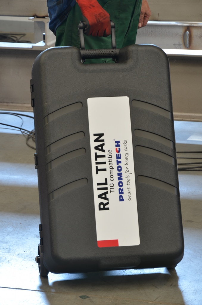 Rail-Titan walizka.JPG
